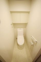 東京メトロ半蔵門線 神保町駅 徒歩1分 13階建 築3年のトイレ写真
