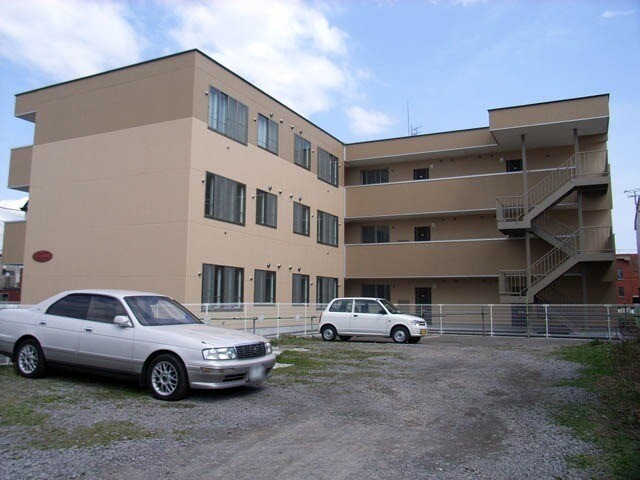 【函館市海岸町のマンションの建物外観】