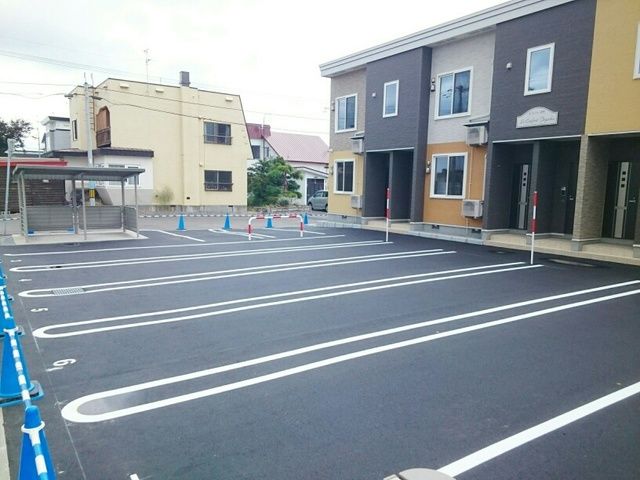 【旭川市豊岡十五条のアパートの駐車場】