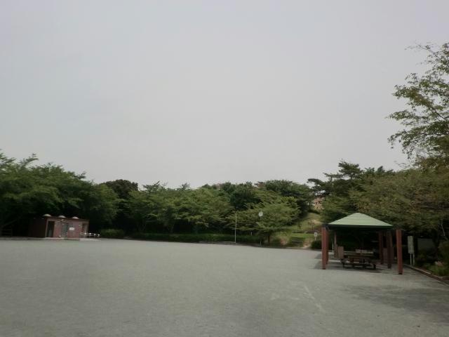 公園　海のみえる岸岡山緑地（公園）まで1194m