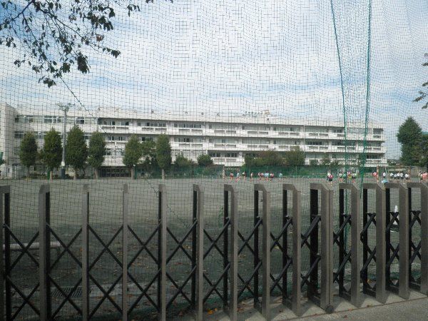 中学校　国分寺市立 第一中学校（中学校）まで406m