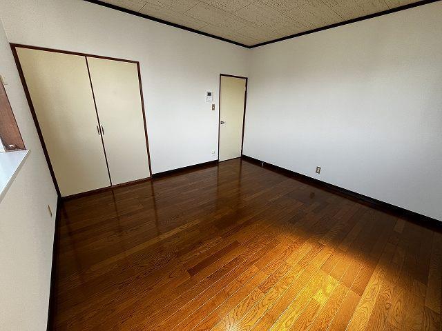 キッチン　洋室