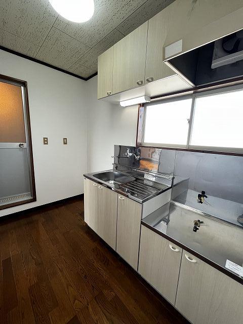 トイレ　キッチン