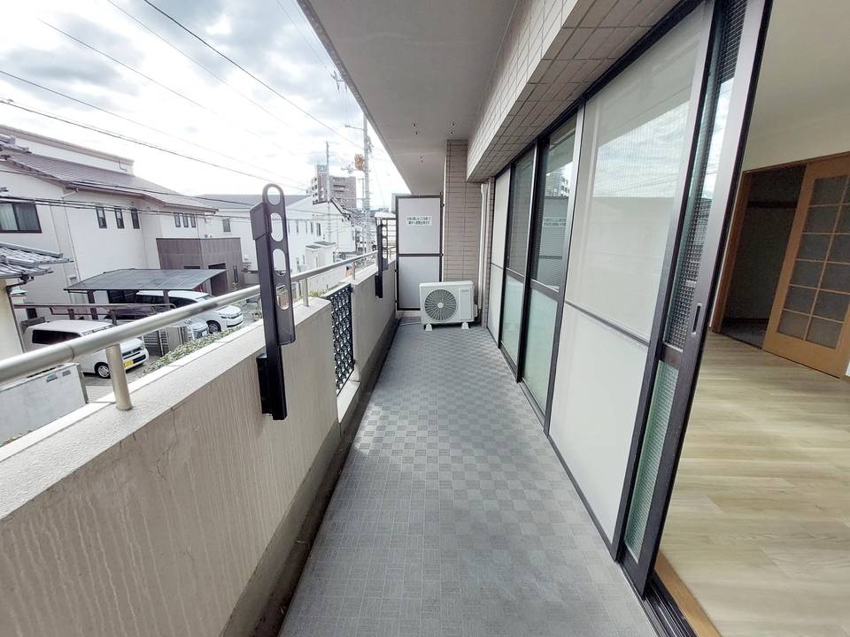 バルコニー　バルコニー