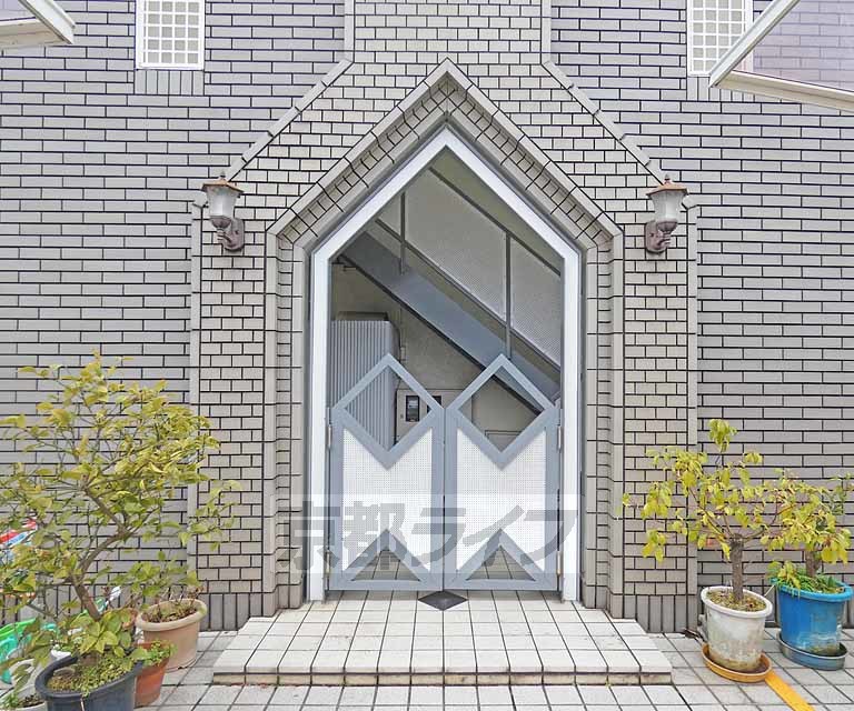 その他共有部分　建物入口です。