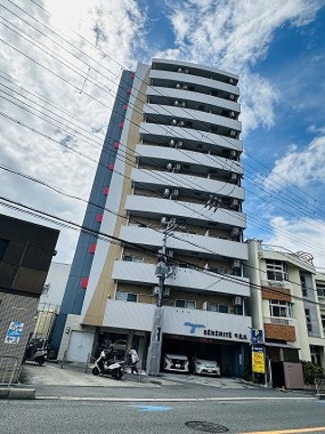 【摂津市千里丘のマンションの建物外観】