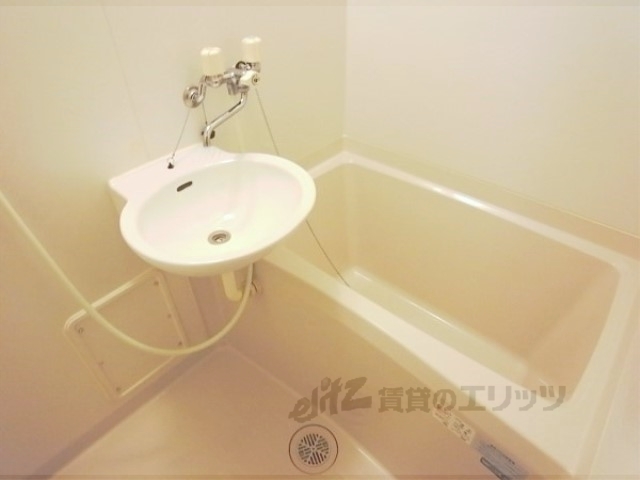 バス・シャワールーム　バス