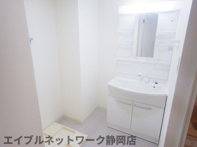 洗面設備　広い洗面スペース