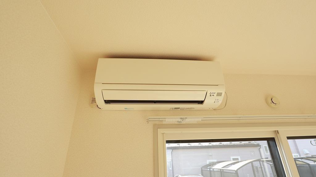 バルコニー　エアコン