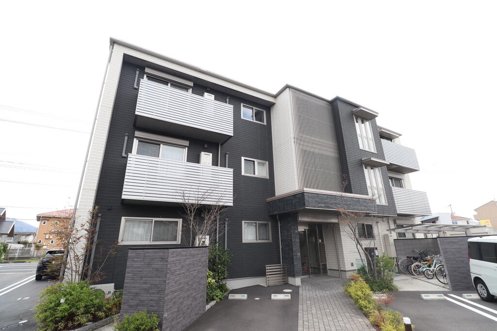 建物外観　3階建て物件☆