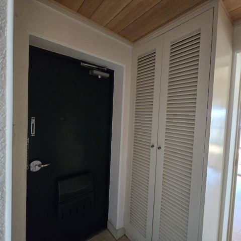 玄関　玄関に収納あり