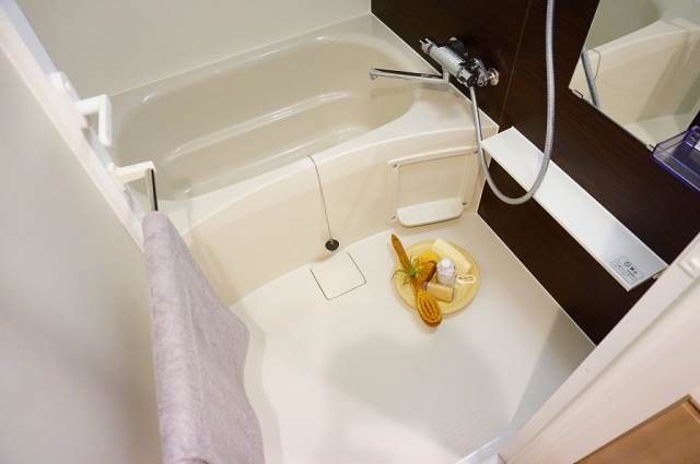 バス・シャワールーム　モデルルール仕様。家具等は、つきません。