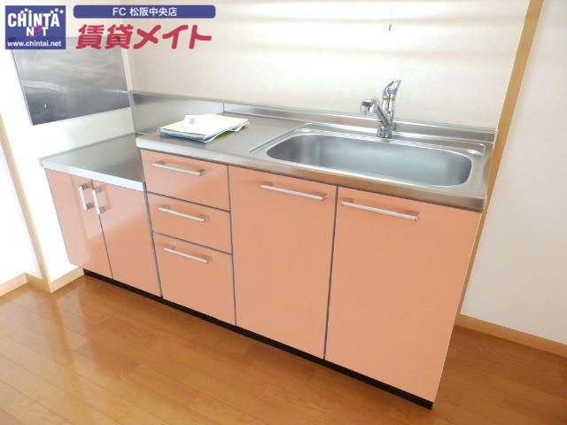 キッチン　別部屋参考写真です