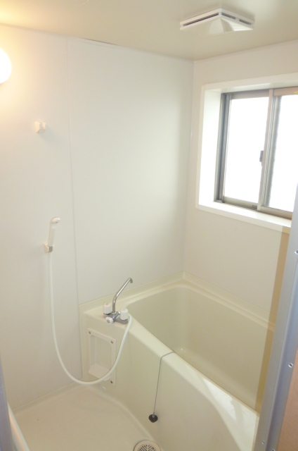 バス・シャワールーム　お風呂で日々の疲れを落としましょう