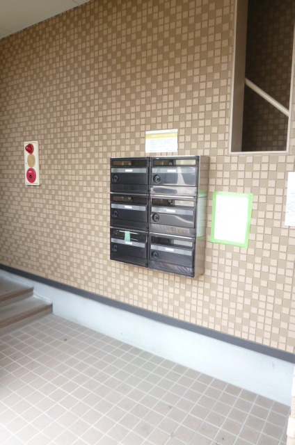 エントランス　清潔なエントランスです