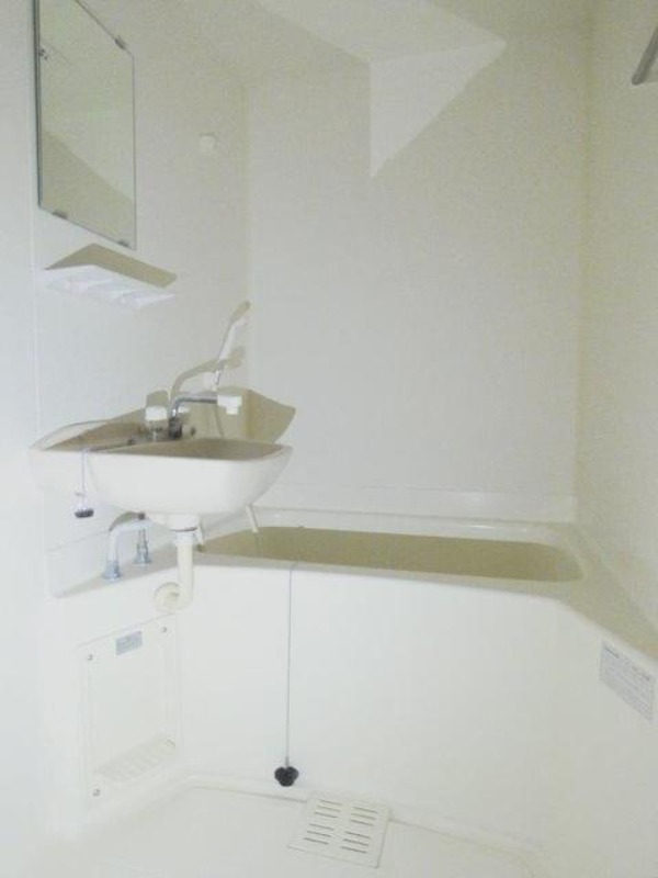 バス・シャワールーム　図面と現状に相違がある場合には現状を優先