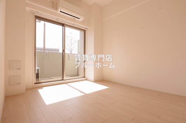 居室・リビング　6.0帖の洋室です！