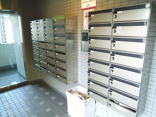 ロビー　★共用メールボックス★