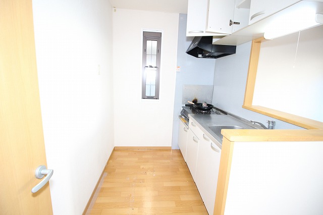 キッチン　お料理しやすいキッチンです ※反転の場合あり