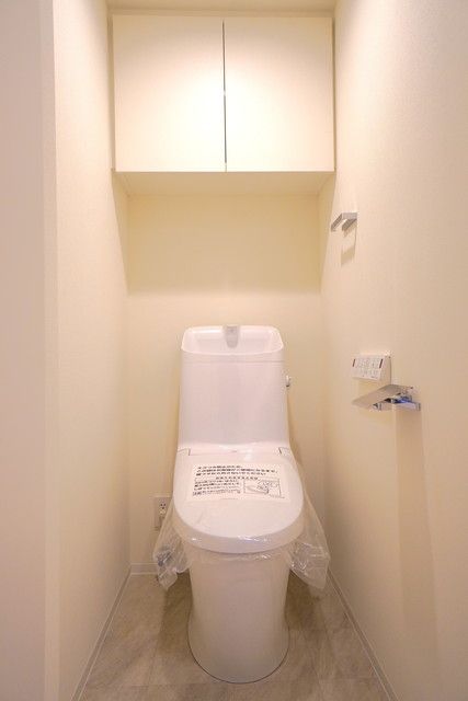 トイレ　※写真は同タイプ住戸です。