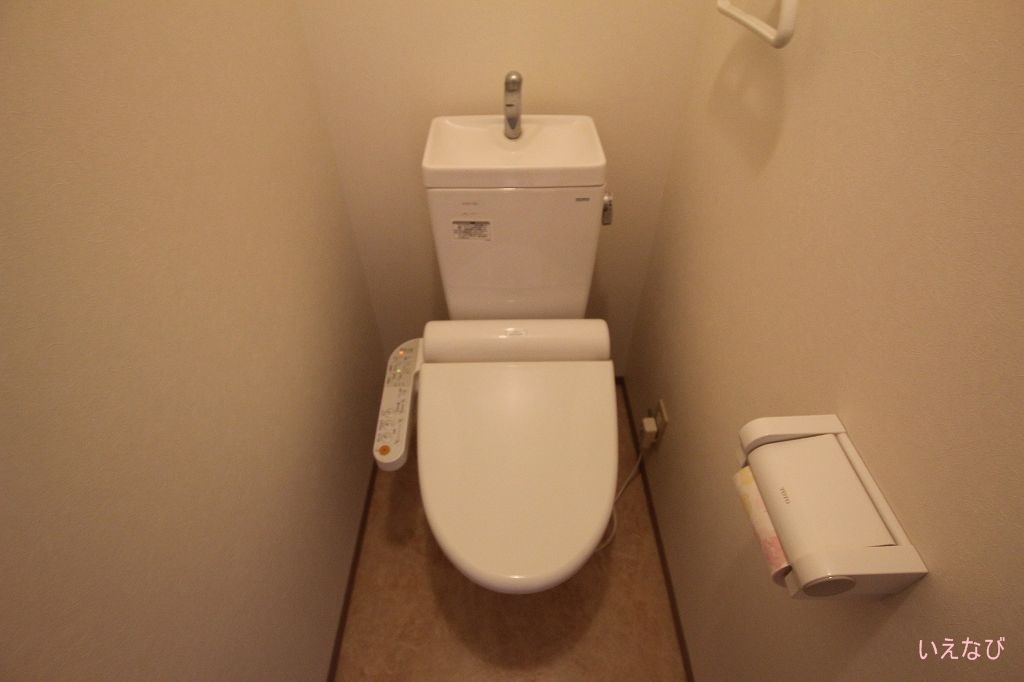ＪＲ山陽本線 福山駅 徒歩10分 7階建 築41年のトイレ写真