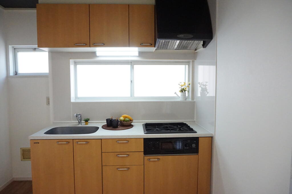 キッチン　3口ガスコンロ付システムキッチン