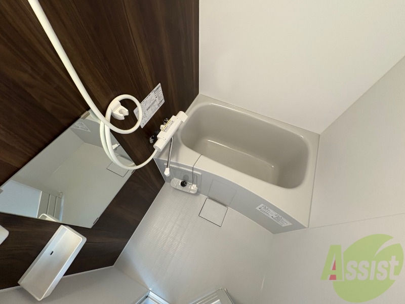 バス・シャワールーム　お風呂になります。一日の疲れを癒してくださいね。