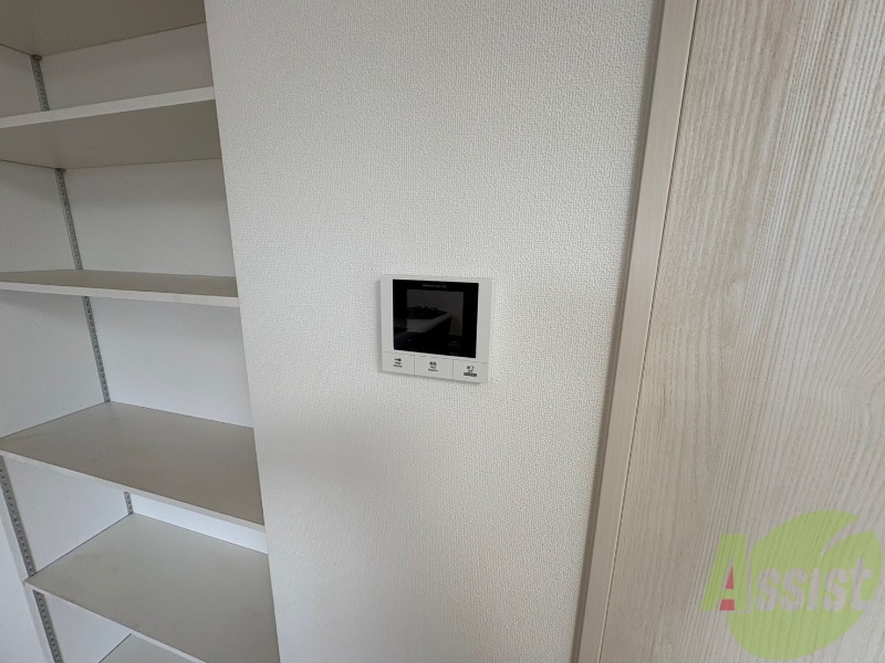 セキュリティ　ＴＶモニター付インターホンです。来客者の顔が見えるので安心！