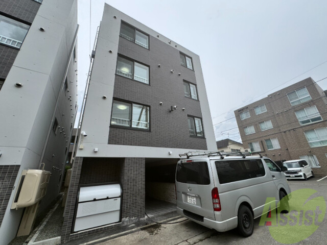 建物外観　西区西町北１３「ラフィーネ西町北」