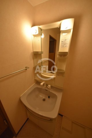 洗面設備　プレステージ靭公園　独立洗面化粧台