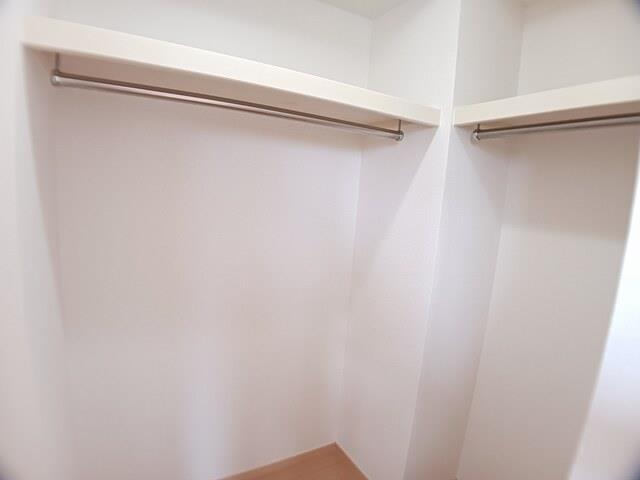 収納　ウォークインクローゼット付き