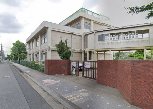 中学校　芝西中学校（中学校）まで601m