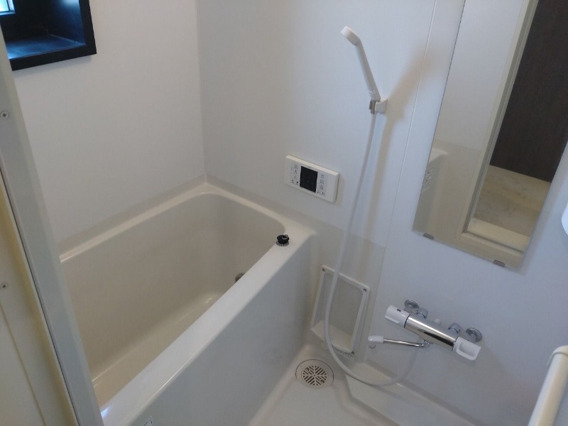 バス・シャワールーム　一日の疲れを流しましょう