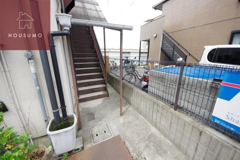 エントランス　建物の内部です