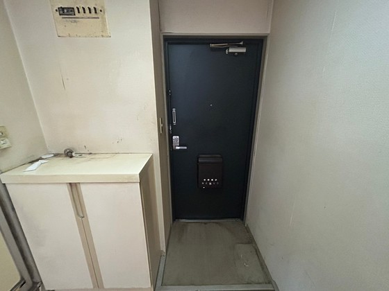 玄関　※別号室の写真です