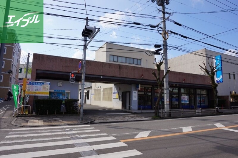 銀行　十八親和銀行滑石中央支店（銀行）まで1026m