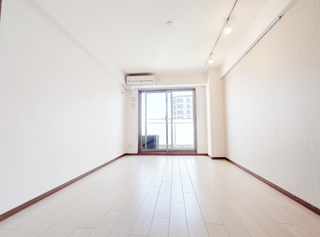 その他部屋・スペース　間接照明（スプット２基）ダイレクトレール完備