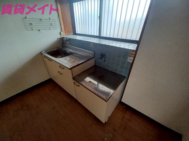 キッチン　同型反転タイプのお写真です