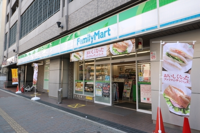 コンビニ　ファミリーマート　大国三丁目（コンビニ）まで264m