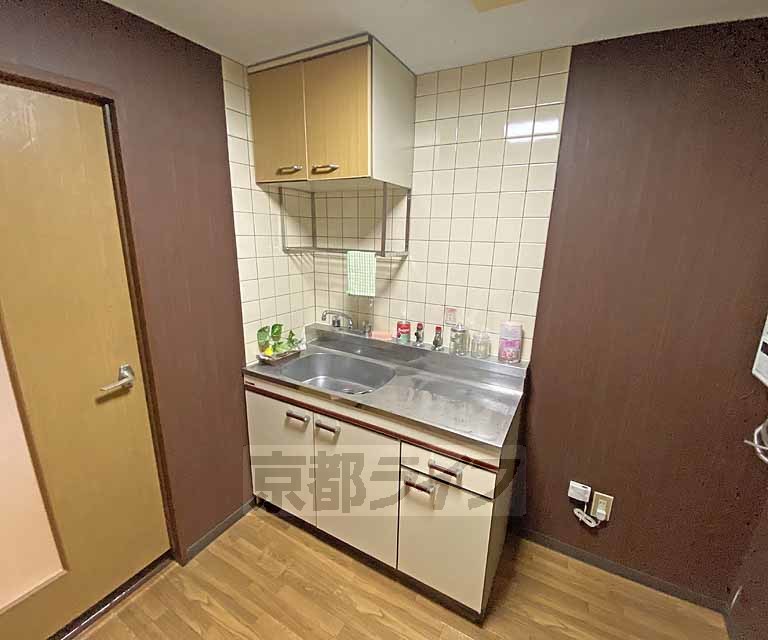 キッチン　収納たっぷりのキッチンです。