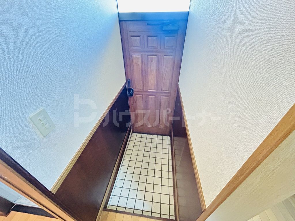 玄関　バルコニー