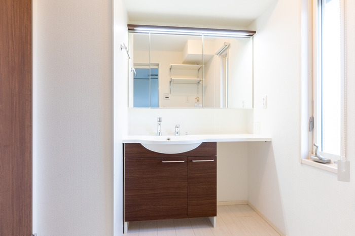 洗面設備　独立洗面化粧台付き