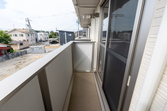 バルコニー　お洗濯にも便利なバルコニー付き