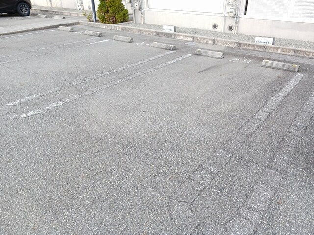 駐車場　エントランス
