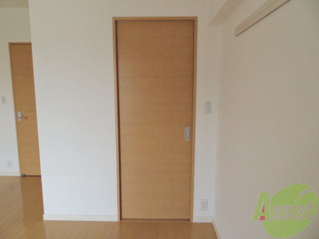 収納　収納です。この中はどうなっているのでしょうか。