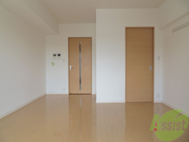 その他部屋・スペース　洋室を別の角度から撮影してみました。いかがでしょうか。