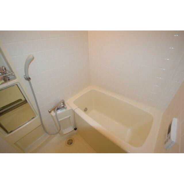 バス・シャワールーム　追炊き付きでゆっくり一日の疲れを癒せます 前回募集時の写真で