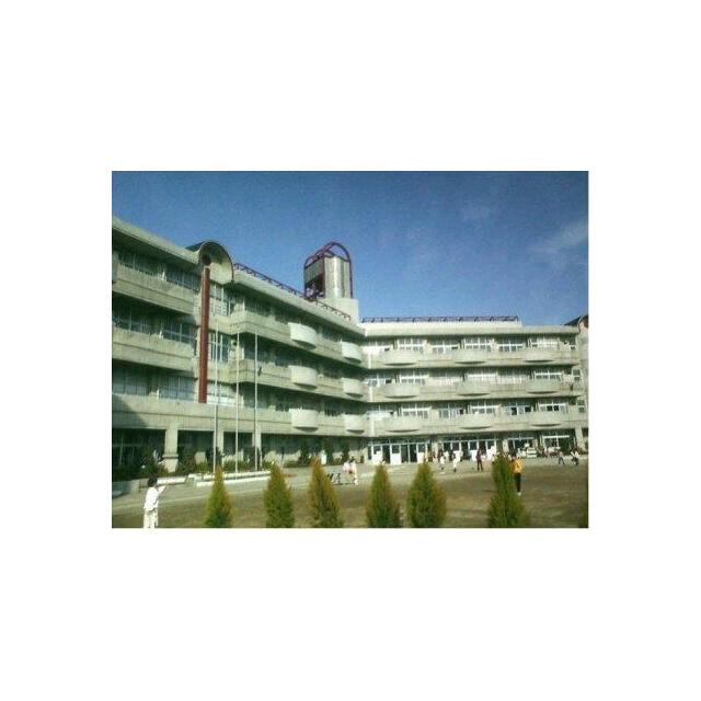 小学校　川口市立綾瀬小学校（小学校）まで1646m