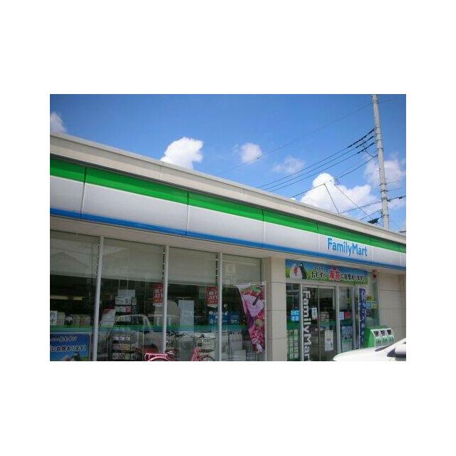 コンビニ　ファミリーマート川口長蔵店（コンビニ）まで136m