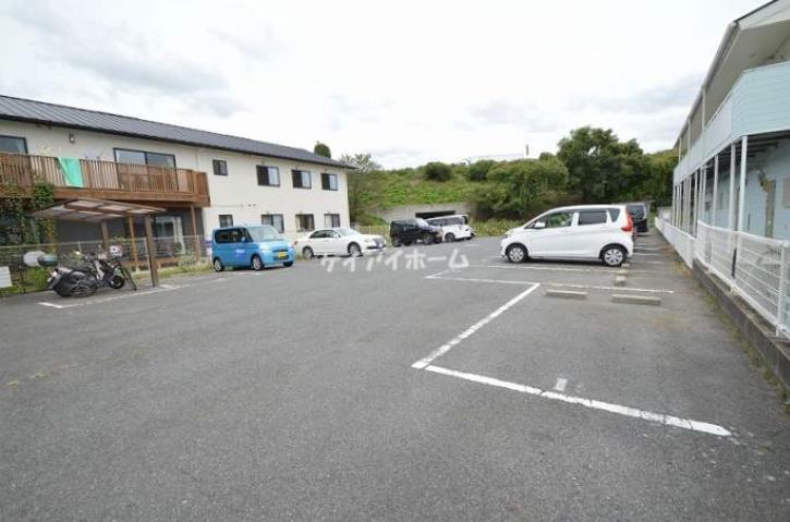 駐車場　エントランス